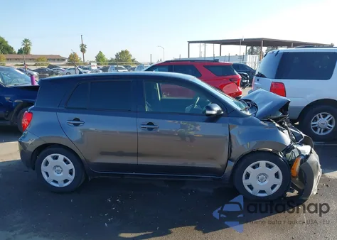 2014 Scion Xd из США, поврежденный, VIN JTKKUPB40E1041017